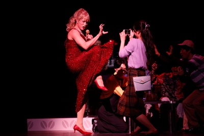 ugIZJbm8ts7w7FGKtXqK.jpg?w=940&h=940