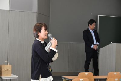 M-CAPの活動を説明する濱崎さん