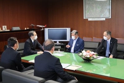 ulASkETUiyzShqhCnvJS.jpg?w=940&h=940