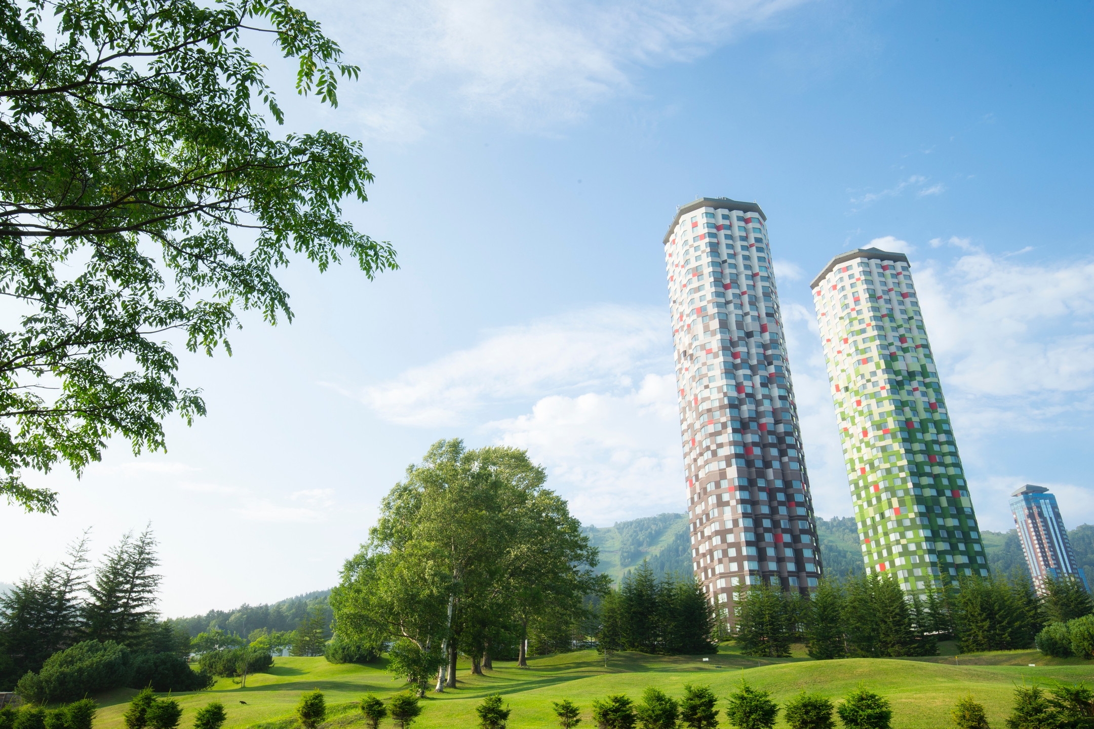 【星野リゾート トマム】〜北海道民の皆さまに捧げる、大自然を楽しむ休日〜「『勝手に』どうみん割」プランの販売を開始|販売開始日:7月3日