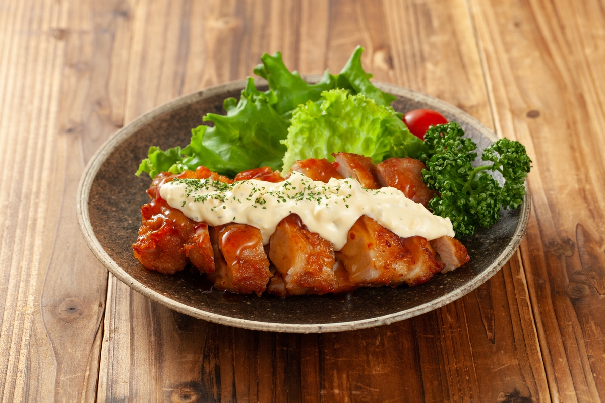 王道のおいしさを追求したライフ自慢のチキン南蛮 「たっぷりタルタルソースのチキン南蛮」リニューアル