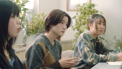 正解のない問いに向き合いながら、 保育の「プロセス」をどう可視化できるかを考える学生たち。