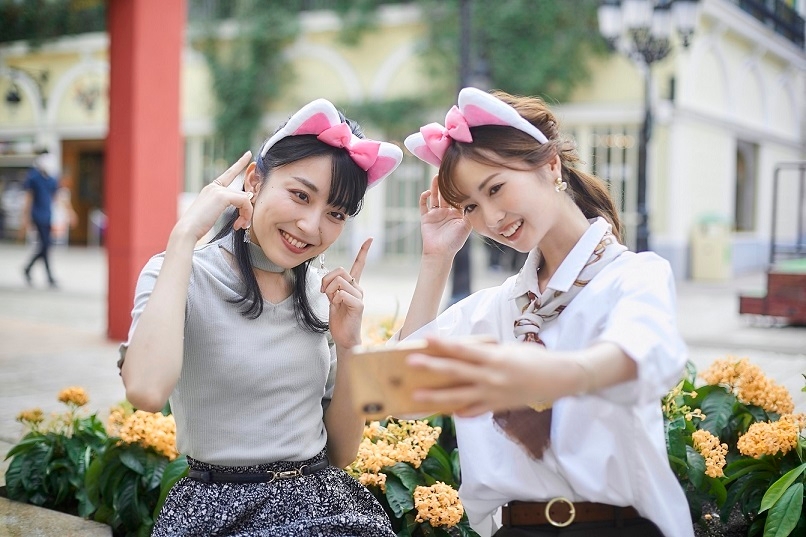 お揃いのカチューシャで思い出のショット