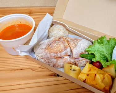 uugApZfOzAJEF22cquQs.jpg?w=940&h=940