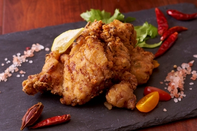 uxjvRPYUL6Z75BxDty89.jpg?w=940&h=940