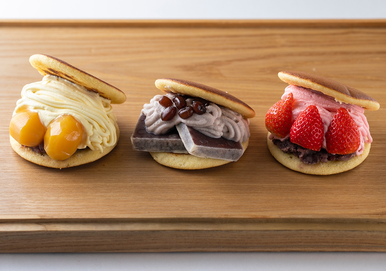 『キンツバーガー』350円/『どらバーガーいちご/ソフト』380円/『どらバーガーマロン』400円