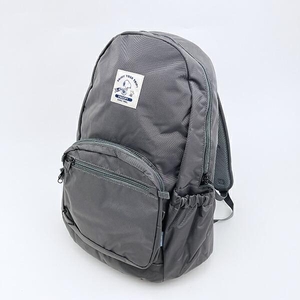 スヌーピーのシンプルで容量抜群のリュックサック