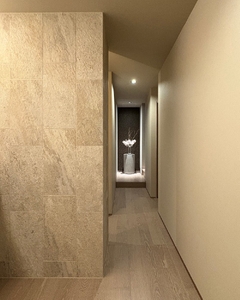 タイル（柱）：「カバラストン」AON-U5720G