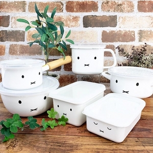 v5n5ZTWIO3DerVVtgjNo.jpg?w=940&h=940