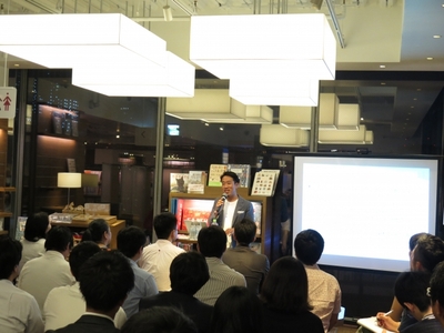 2017年7月4日に開催された代官山蔦屋書店での講演の様子