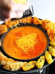 大人気のマイマイトリプルUFOチキンに新シリーズ登場！ シーフードクリームシチューとロゼトッポッキが12/11販売開始