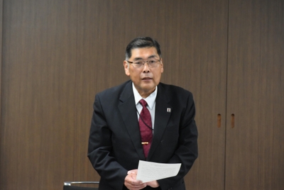 総評を述べる小原理事長