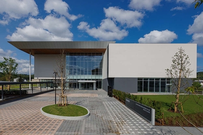 v7eBHhE9jt0DhQFinckd.jpg?w=940&h=940