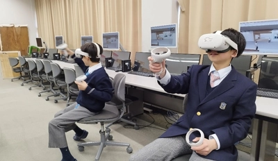 近大附属広島中学校東広島校がメタバース研修会を実施　Chromebook、Androidタブレット、VRゴーグルの操作感の違いを比較