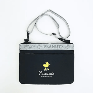 スヌーピーのショルダーバッグ
