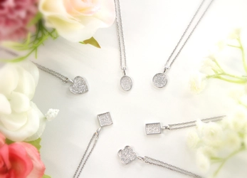 「＃おうちコーデ」に！クロスフォーオンラインショップがシンプル可愛いペンダントプレゼントキャンペーンを実施！