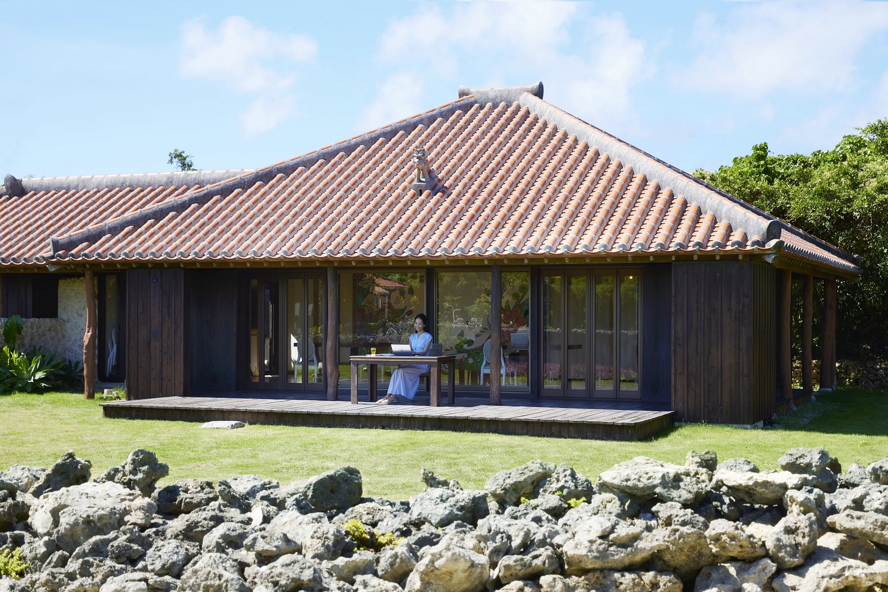 【星のや竹富島】南風を感じながら快適に仕事ができるコワーキングスペース「南風(ぱいかじ)コワーキングヴィラ」期間限定で再登場|期間:2022年6月1日~8月31日