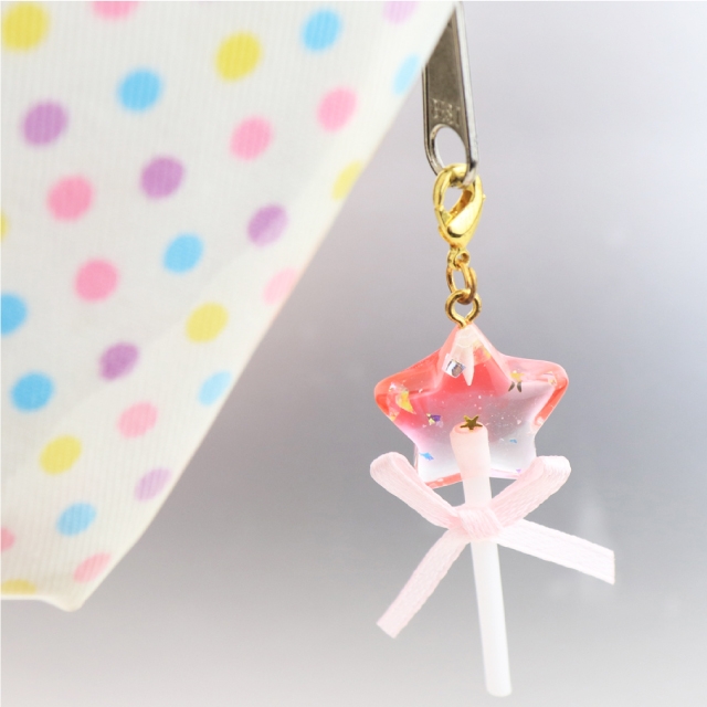 ツヤっとした透け感がかわいい!