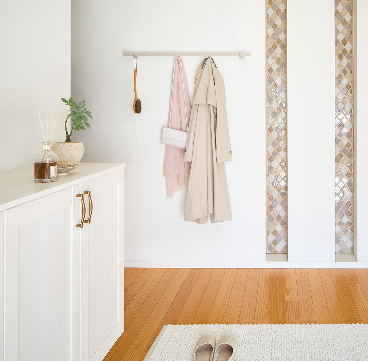 ピクチャーレール:W-1 グレージュ 折りたたみフック