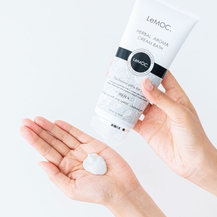 使いやすいチューブ&ワンタッチキャップ