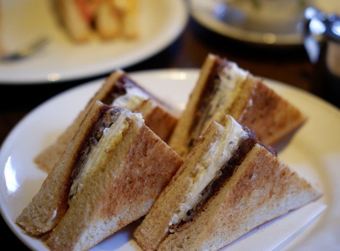 これまで“あんこ”は苦手と感じていましたが、小倉トーストに出会って大きな間違いだったことに気づきました(笑)気に入りすぎて、小倉トーストを出しているカフェめぐりをしています(ノラさん)