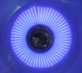 世界最小・最軽量　水銀フリー紫外線流水殺菌装置の開発に成功 　プラズマ技術を用い、毎分20リッターの高性能装置を実現