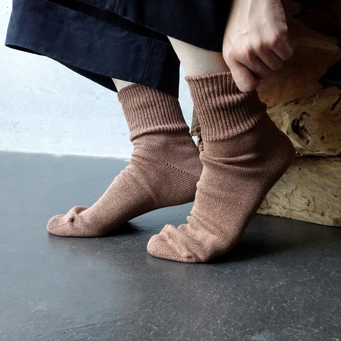 新色「ブラウン」※数量限定