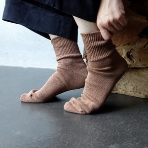 新色「ブラウン」※数量限定