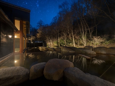 vdSlOTxT27sxQaWUwtRN.jpg?w=940&h=940