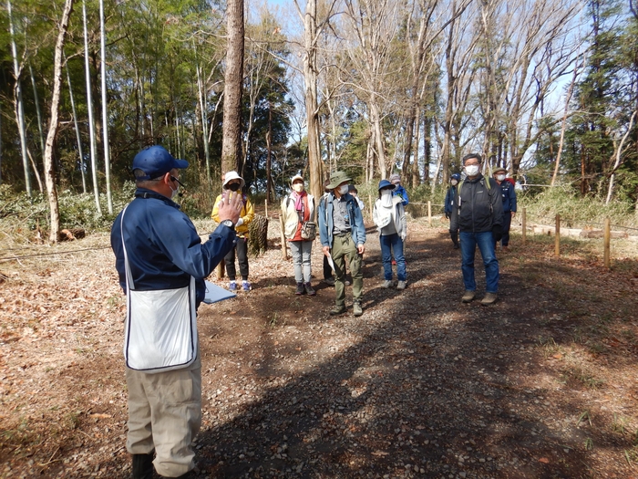 レンジャーの解説を聞きます