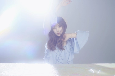 CHIHIRO『Lovely Couple』が日清食品「カップヌードル シンガポール風ラクサ」CM「めちゃハマるシナモロール 篇」に起用！