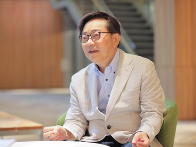 vqHz7NirWhsES5b7P2W3.jpg?w=940&h=940