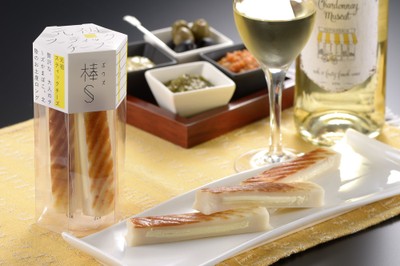 お酒にも合う「棒S元祖スティックチーズ」（鮨蒲本舗河内屋）