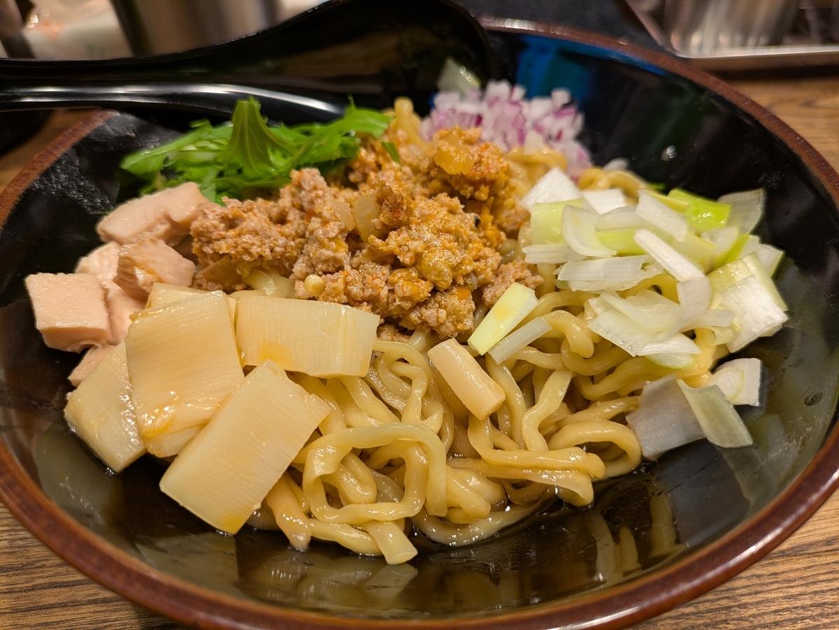 新橋【鶏油(チーユ)が主役の新感覚まぜそば】「まぜそば専門 にし田」オープン