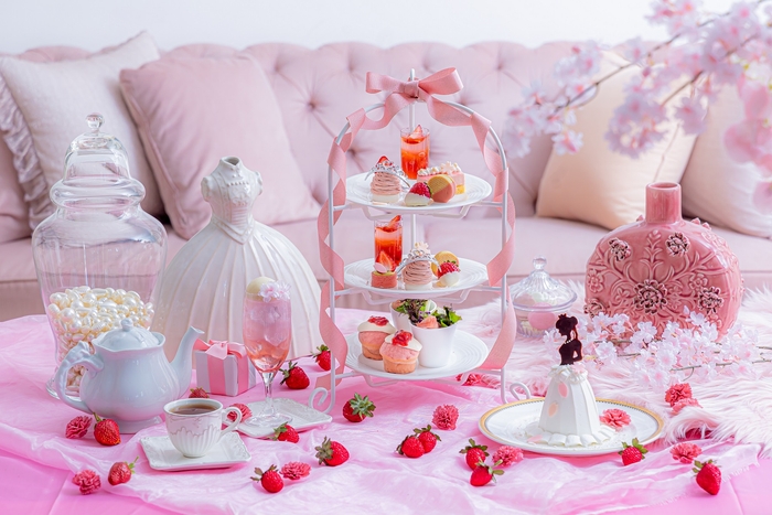 『プリンセスアフタヌーンティー ~マリーアントワネットのイチゴとサクラのティータイム~』イメージ