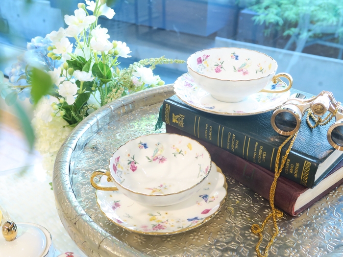 <バードフラワーティー碗皿 6,600円(税込)>