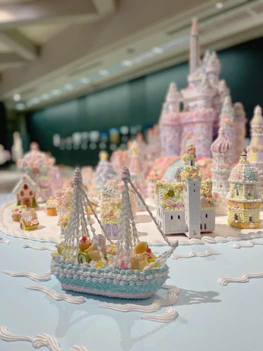 出品作品「甘く儚いお菓子の街」