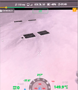 （画像３）赤外線カメラによる牡蠣筏監視映像　夜間でも筏の構造と位置を明確に把握可能