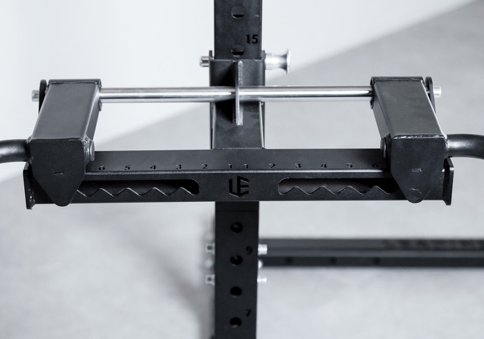手幅45cm～最大75cmまでの調整が可能。