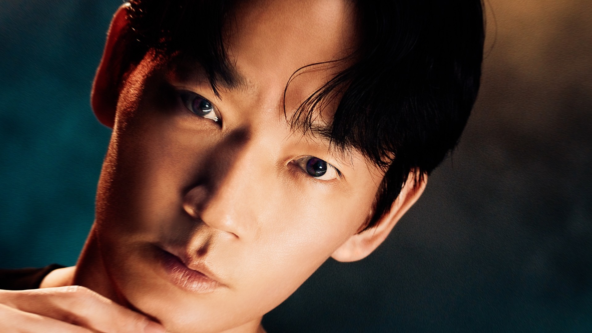 綾野剛、ハイセンス新CMに出演！ 『見えないものまで映し出す』篇を6月