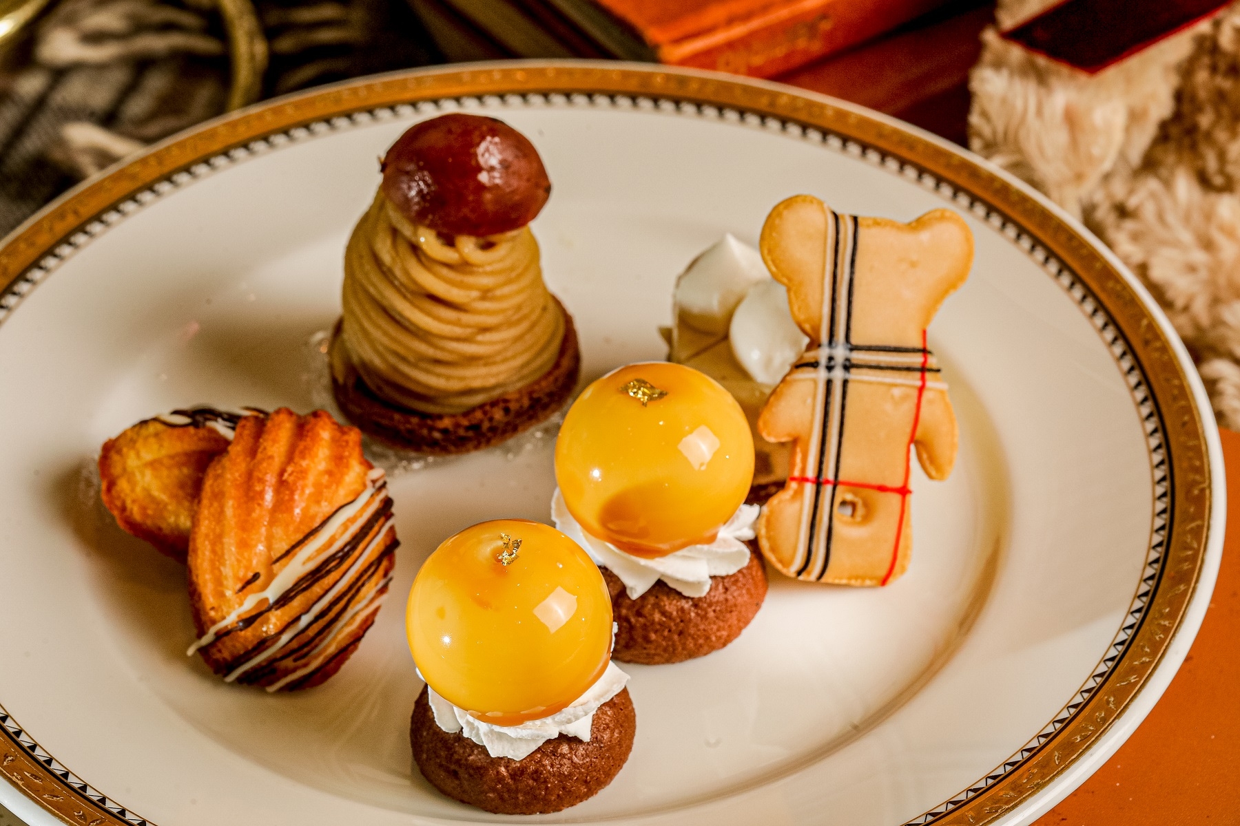 2皿目 マロンキャラメルグラサージュ/マドレーヌ/テディベアクッキー