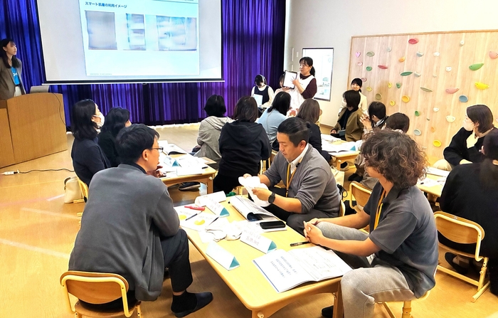 つくば市の東岡保育園における事例共有会の様子