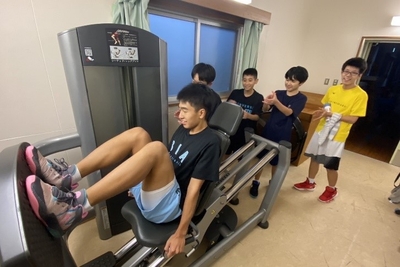 【鹿児島県・沖永良部島知名中学校への寄贈】