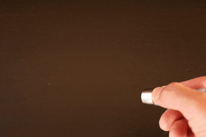 瞬時にHIGHモード点灯は、一瞬で強い灯りが必要な時に便利。