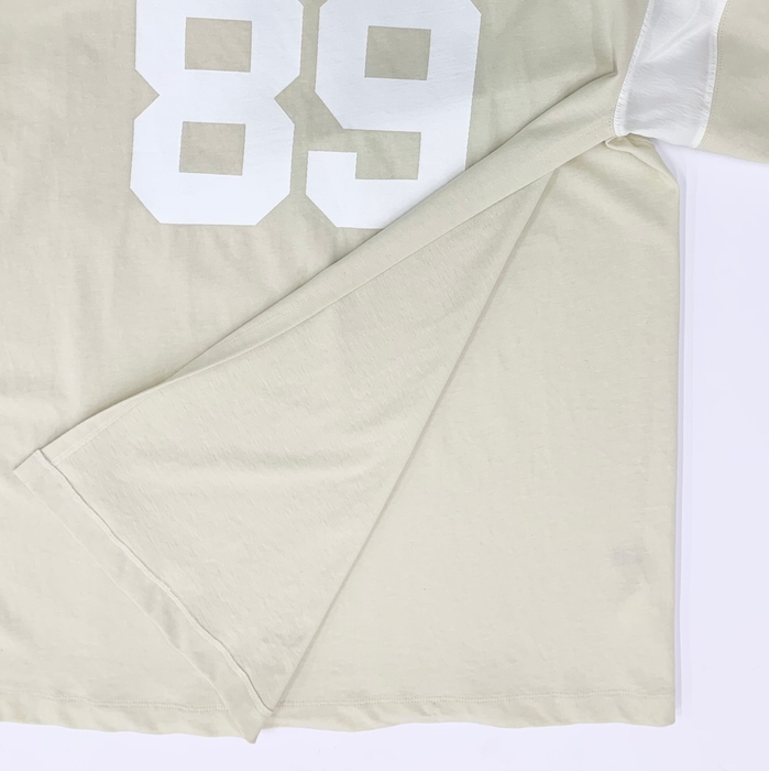 <前身頃のふらし部分のアップ>