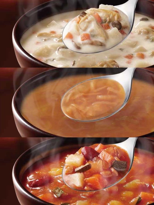 上からクラムチャウダー オニオンスープ ミネストローネ