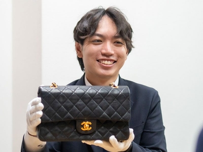 サッポロファクトリー : 榎査定士