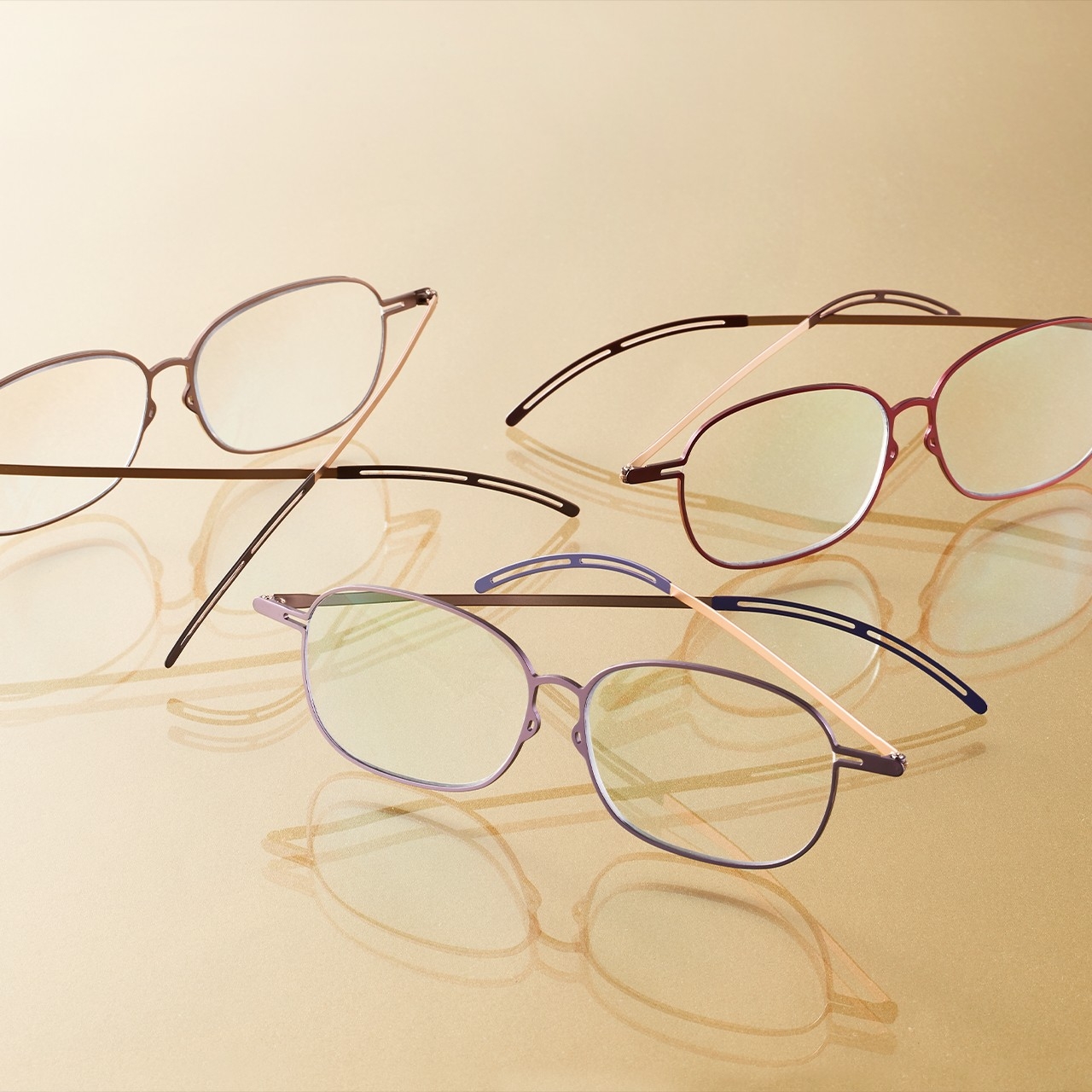 洗練されたデザインの眼鏡型拡大鏡「エアリールーペ」。ウェリントン型フレームで3色展開