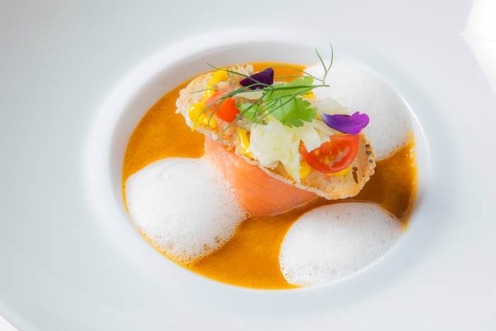 エンペラーサーモンのポワレ(イメージ)