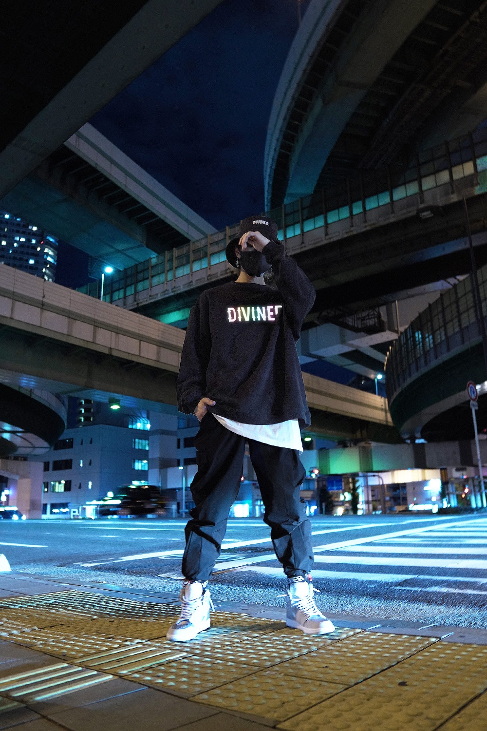 「RECKLESS LIFE=妥協のない生き様」をコンセプトに掲げるストリートファッションブランド『DIVINER(ディバイナー)』が、2021秋冬コレクションの新作を発表。